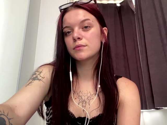 GeneviveRozman live cam on BongaCams