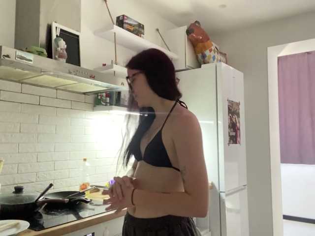 GeneviveRozman live cam on BongaCams