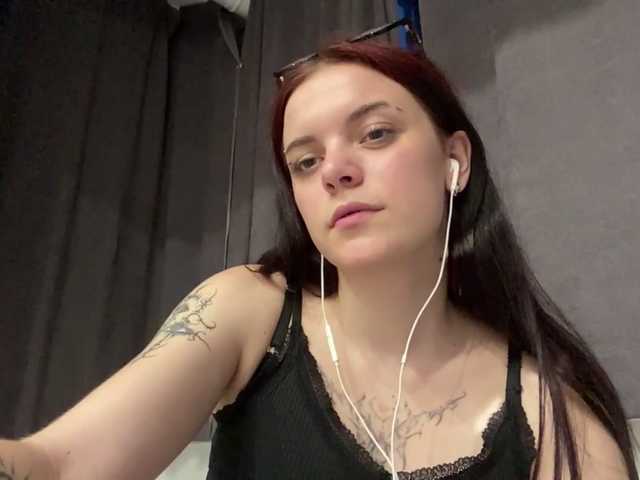 GeneviveRozman live cam on UnifiedCams