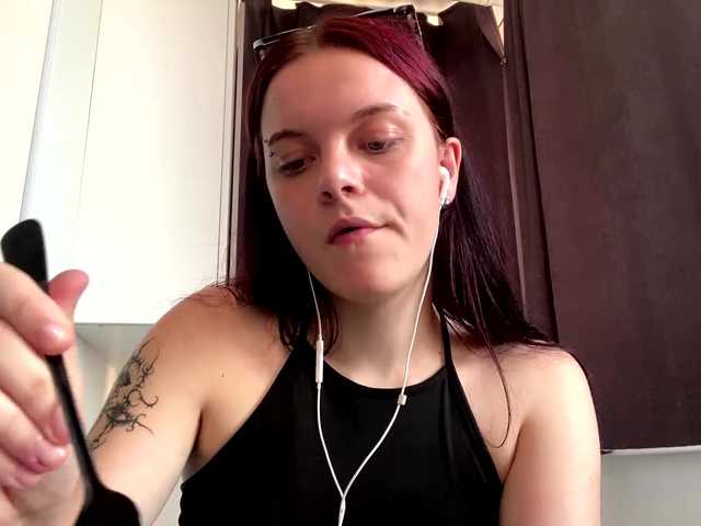 GeneviveRozman live cam on BongaCams