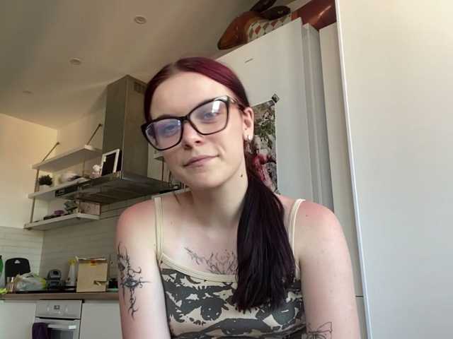 GeneviveRozman live cam on BongaCams