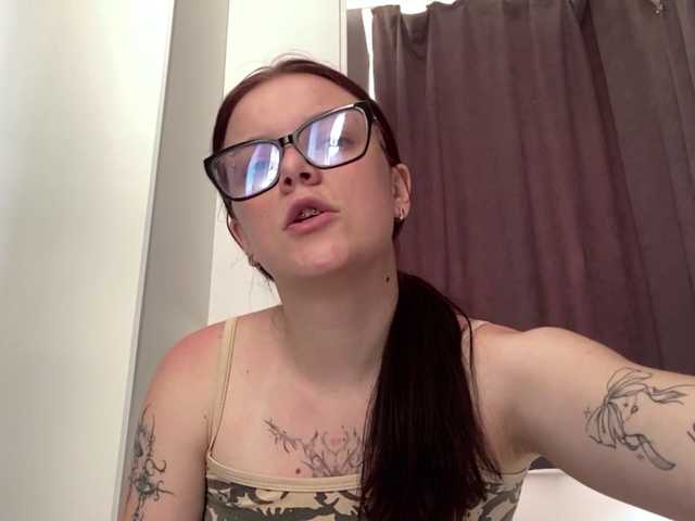 GeneviveRozman live cam on BongaCams