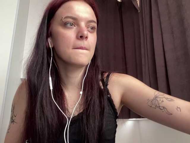 GeneviveRozman live cam on BongaCams