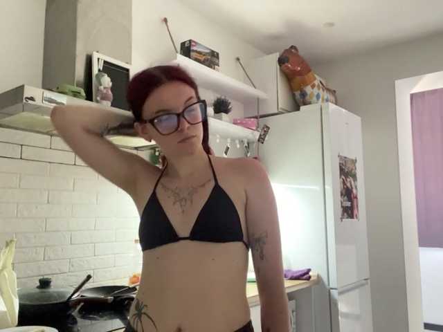 GeneviveRozman live cam on BongaCams