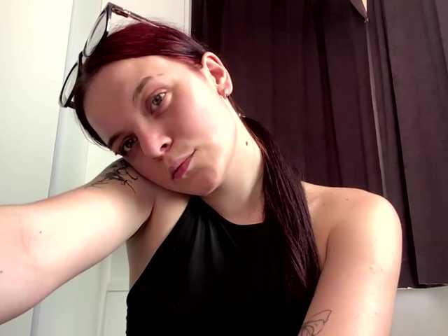 GeneviveRozman live cam on BongaCams