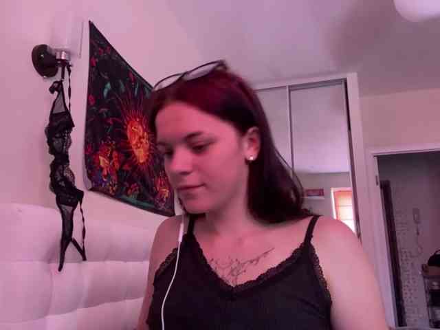 GeneviveRozman webcam