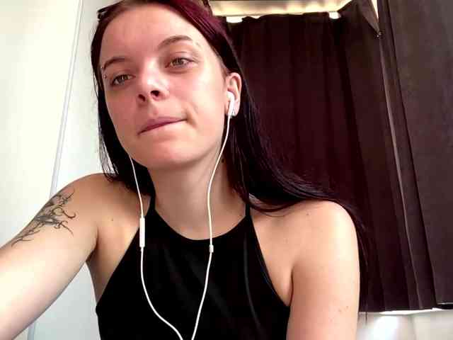 GeneviveRozman webcam