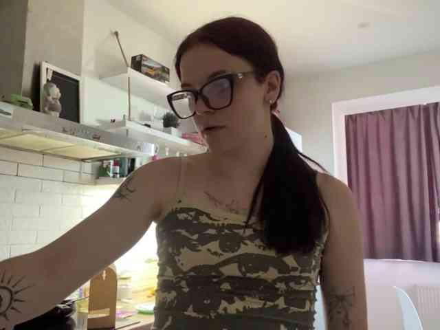 GeneviveRozman webcam