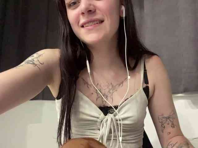 GeneviveRozman webcam
