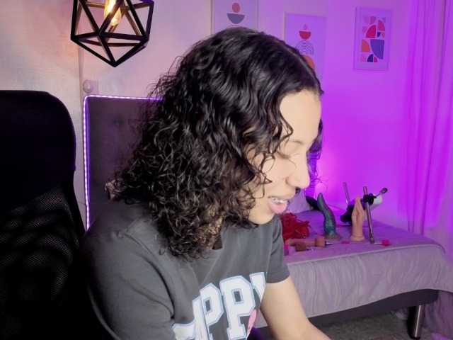 sabahaa live cam on BongaCams
