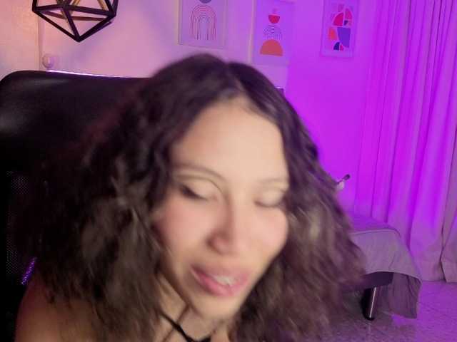 sabahaa live cam on BongaCams
