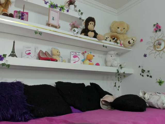 luciatemptation live cam on BongaCams