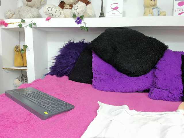 le modèle luciatemptation est en webcam porno dans un show sur le site bongacams, il possède les tags suivants: Latino/Hispanic,Redhead,Trimmed