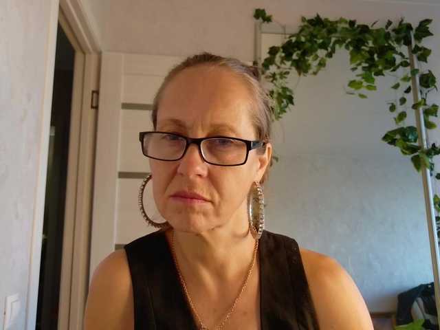 LioraWeiss live cam on BongaCams