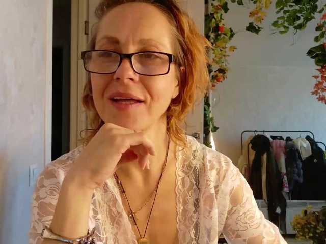 LioraWeiss live cam preview