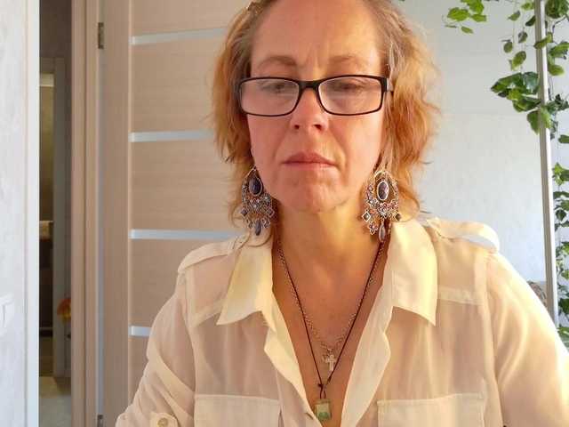 LioraWeiss live cam on BongaCams