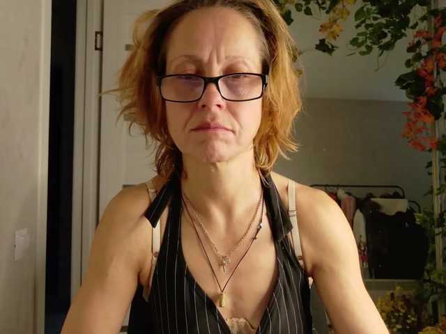 LioraWeiss live cam on BongaCams