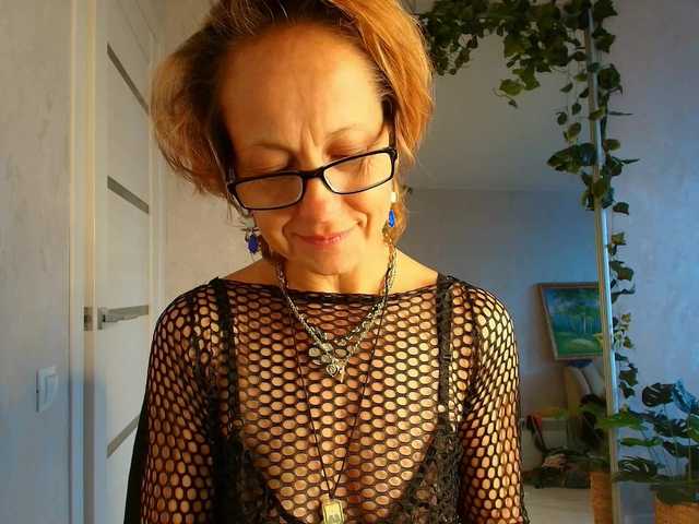 LioraWeiss live webcam show