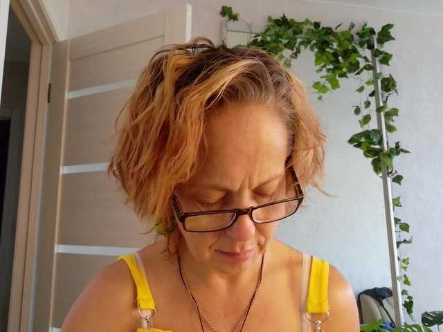 LioraWeiss live cam on BongaCams