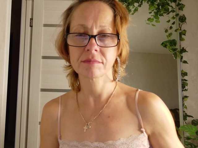 LioraWeiss live cam preview