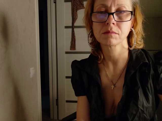 LioraWeiss live cam on BongaCams