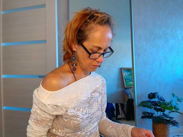 LioraWeiss live cam on BongaCams