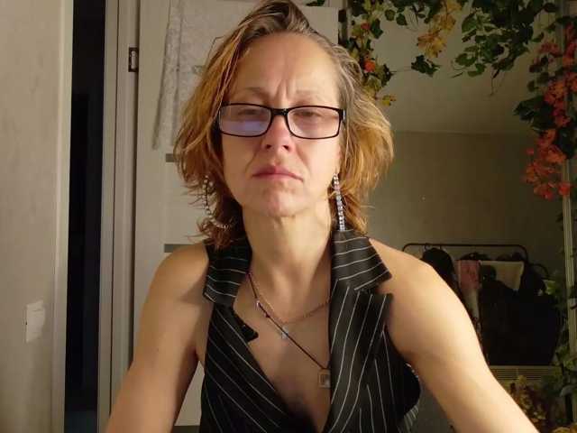 LioraWeiss live cam on BongaCams