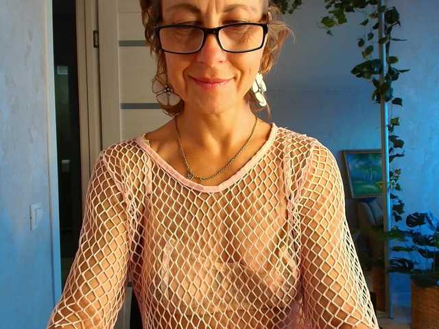 LioraWeiss live cam on BongaCams