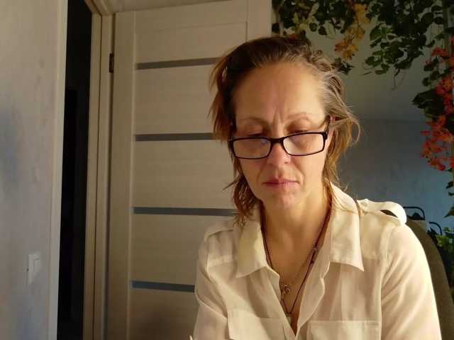 LioraWeiss live cam on BongaCams