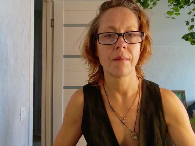 LioraWeiss live cam on BongaCams