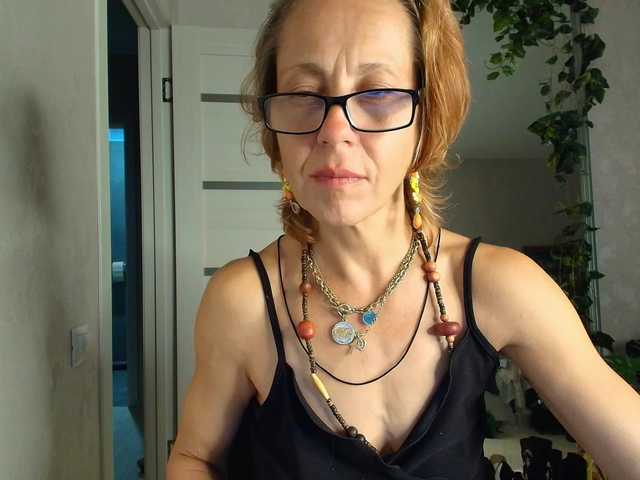 LioraWeiss live cam on BongaCams