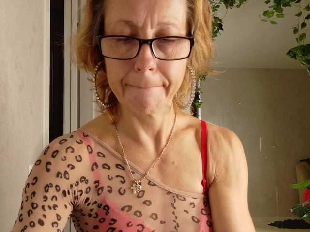 LioraWeiss live cam on BongaCams
