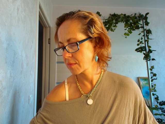 LioraWeiss live cam on BongaCams