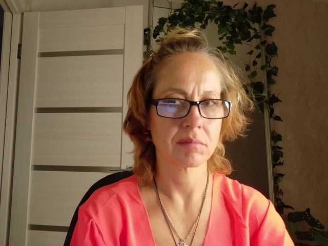 LioraWeiss live cam on BongaCams