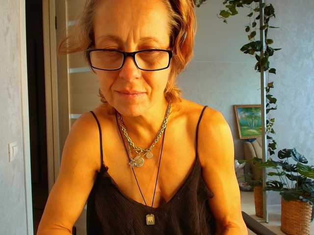 LioraWeiss live webcam show
