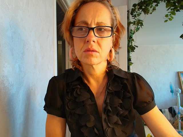 LioraWeiss live cam on BongaCams