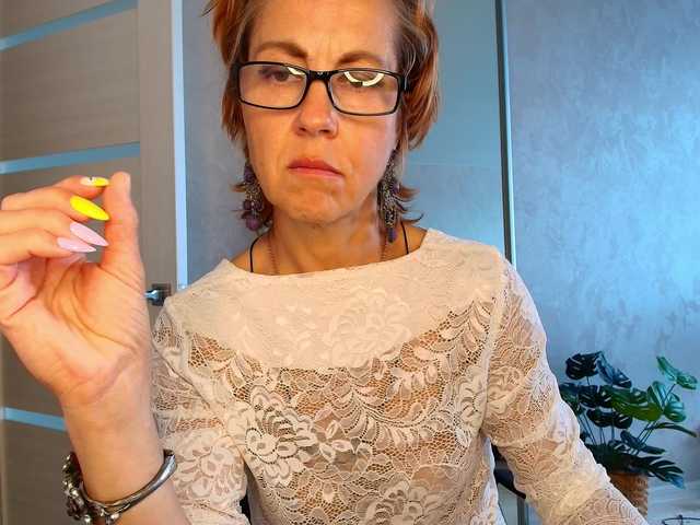 LioraWeiss live cam on BongaCams