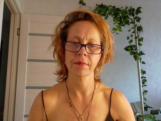 LioraWeiss live cam on BongaCams