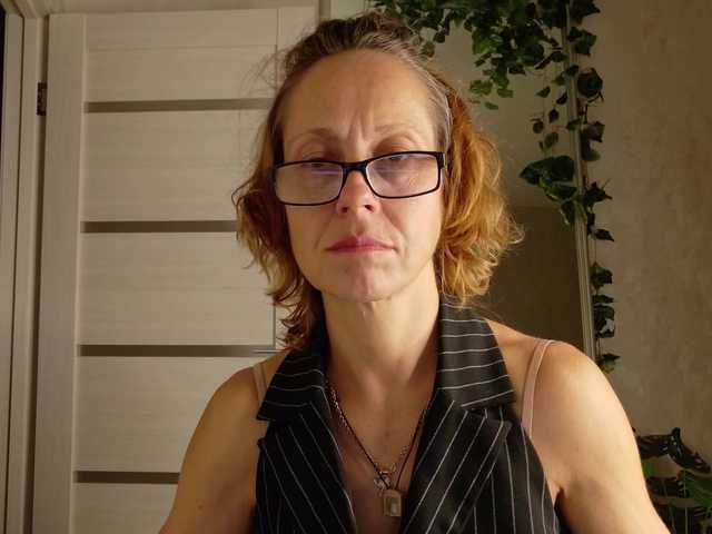 LioraWeiss live cam on BongaCams