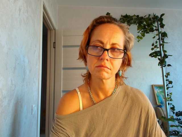 LioraWeiss live cam on BongaCams