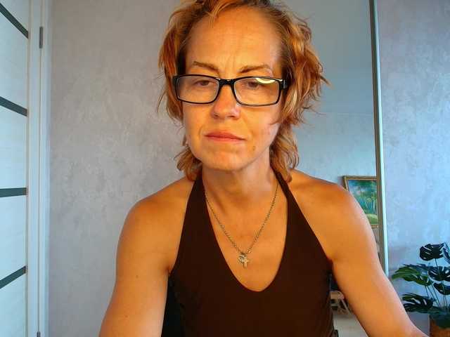 LioraWeiss live cam on BongaCams