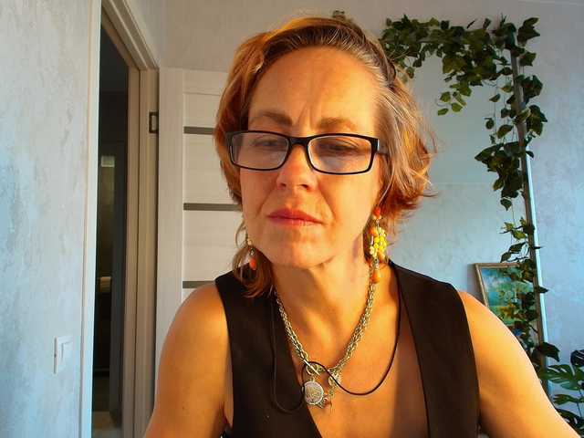 LioraWeiss live cam on BongaCams