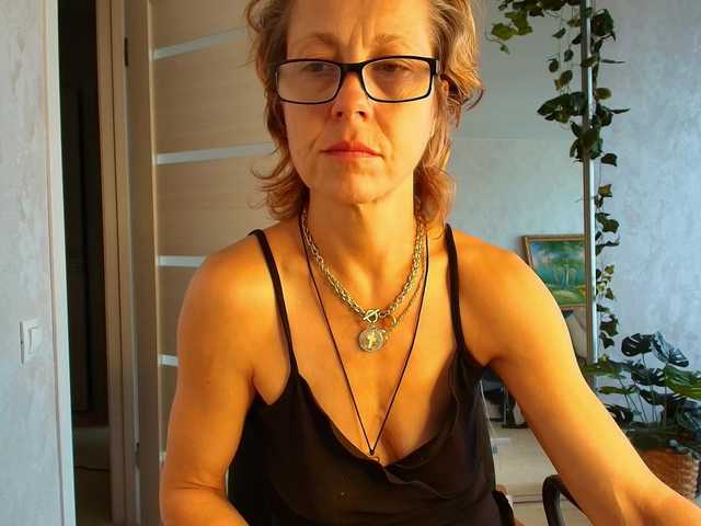 LioraWeiss live webcam show