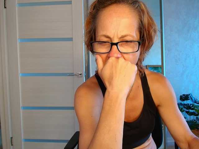 LioraWeiss live cam on BongaCams
