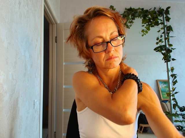 LioraWeiss live cam on BongaCams