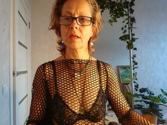 LioraWeiss live webcam show