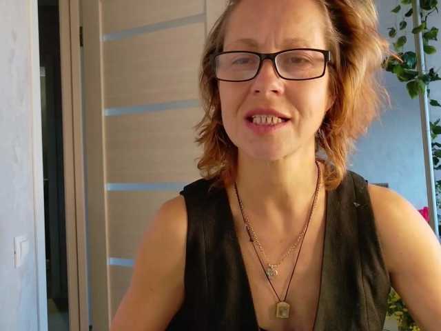 LioraWeiss live cam on BongaCams