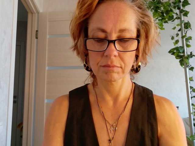 LioraWeiss live cam on BongaCams