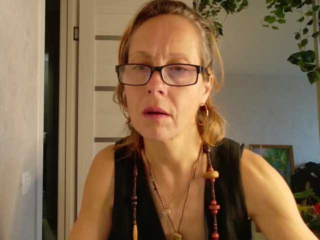 LioraWeiss live cam on BongaCams