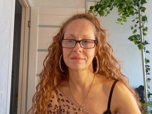 LioraWeiss live cam on BongaCams